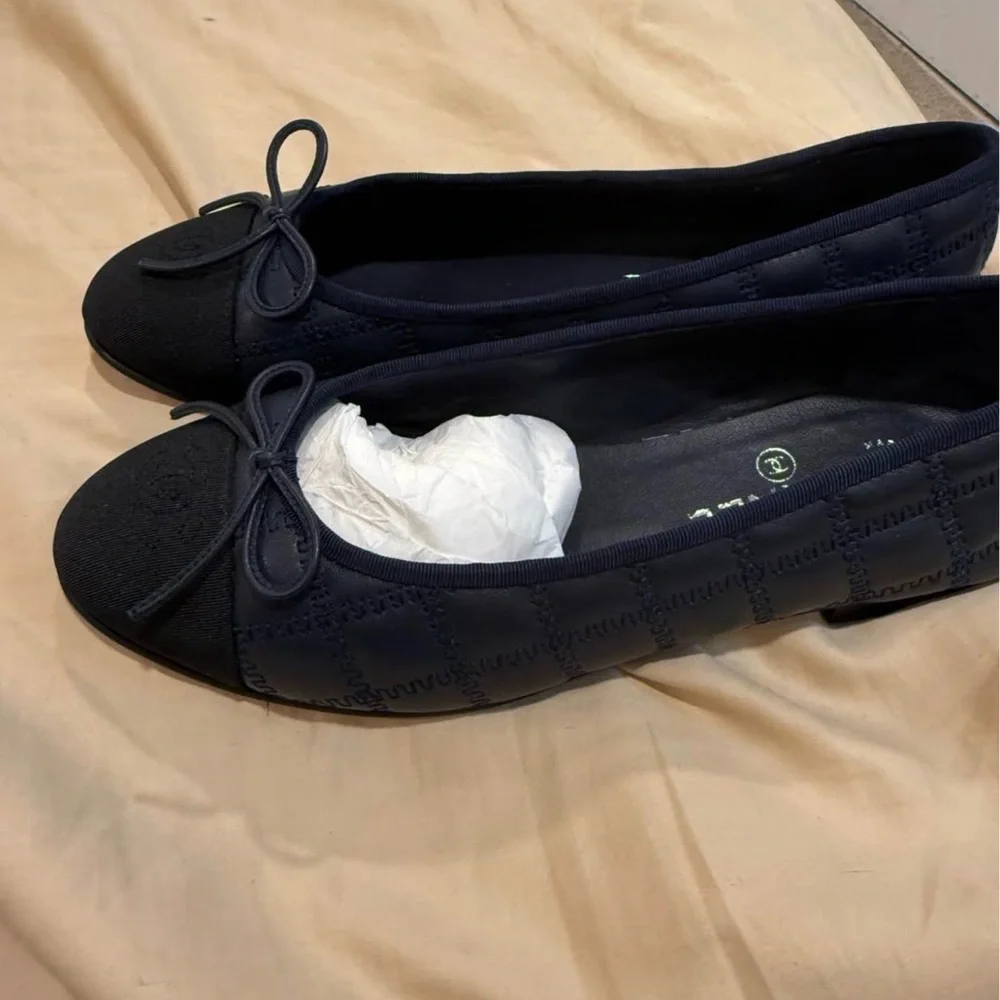 Chanel Navy Quilted Bow Cap-Toe Ballet Flats - Picture 2 of 4